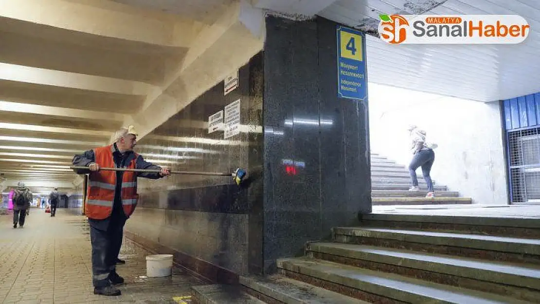 Rusya ve Ukrayna'da Covid-19 önlemleri hafifletiliyor