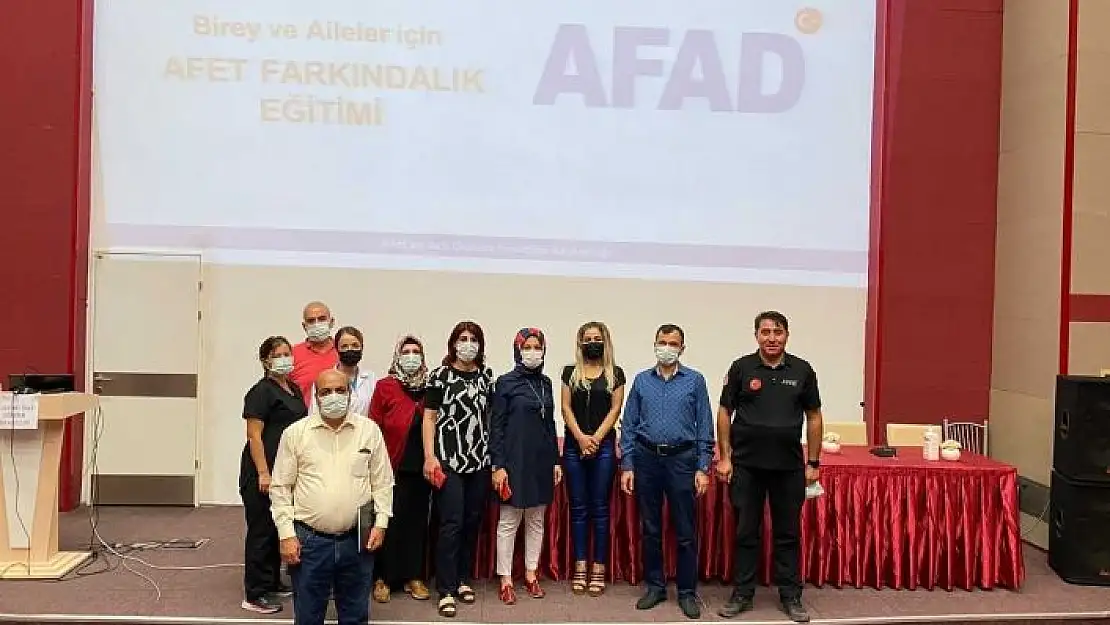 'Sağlıkçılara afet eğitimi'