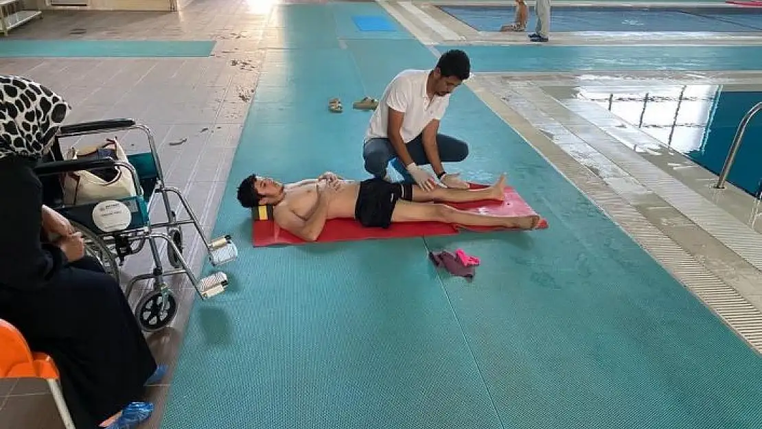 'Sağlıklı yaşam ve spor kompleksinde depremzedelerin yaraları sarılıyor'