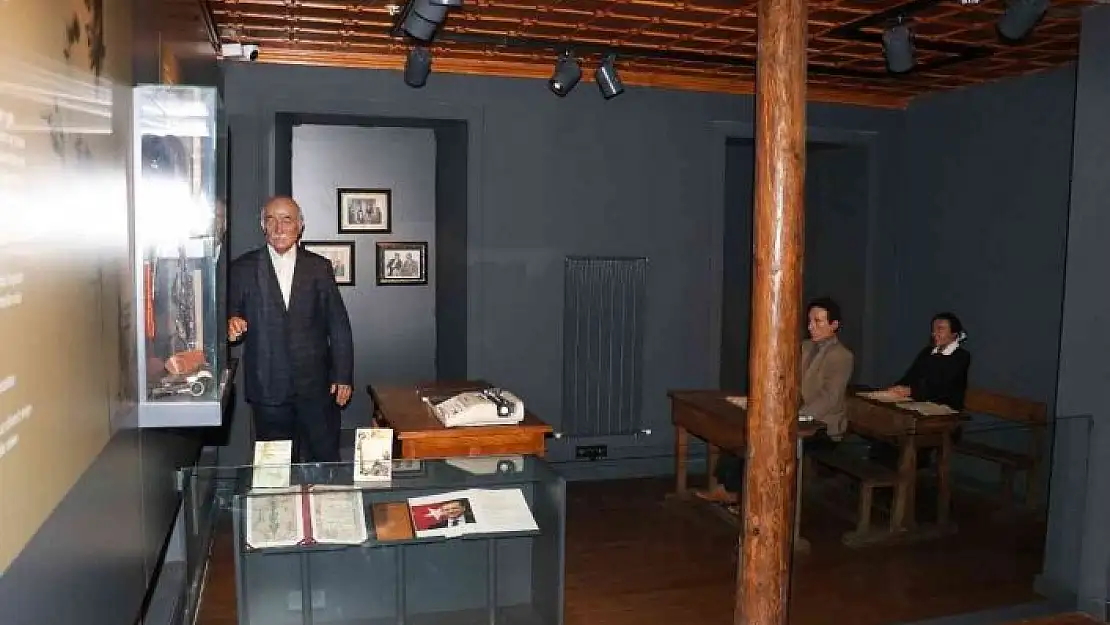 'Şair ve yazarların anısı balmumu heykellerle yaşatılıyor'