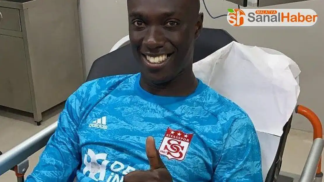 Samassa, taburcu oldu