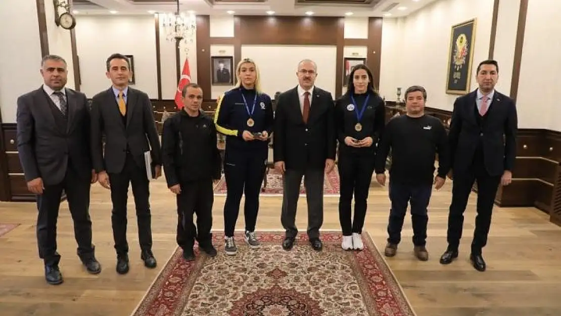 'Şampiyon boksörler Elazığ´da'