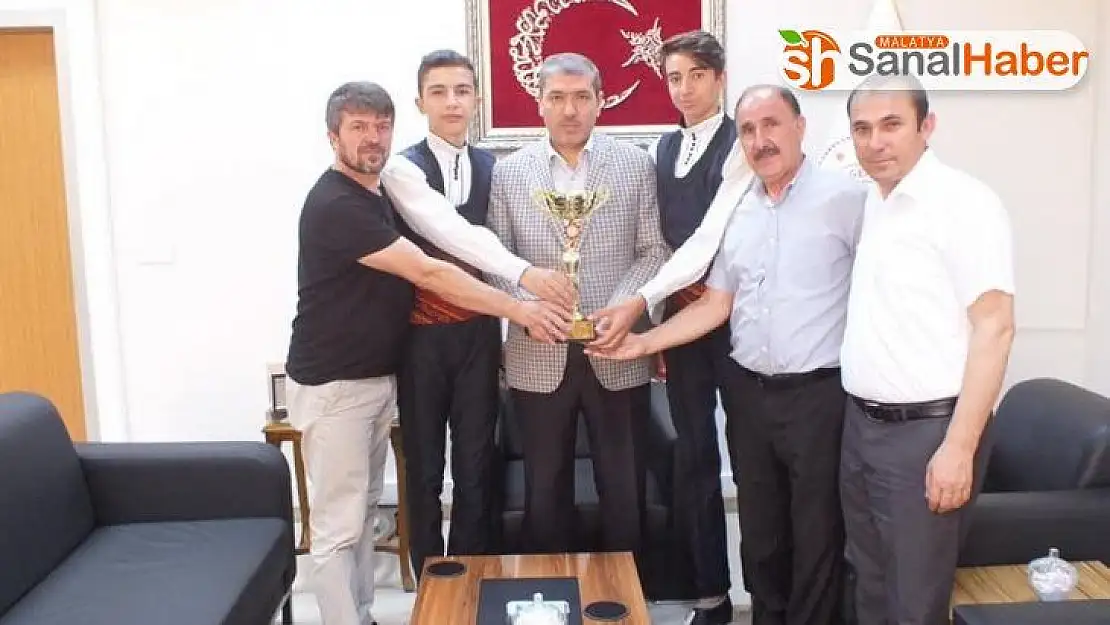 Şampiyon ekipten Müdür Tunç'a ziyaret