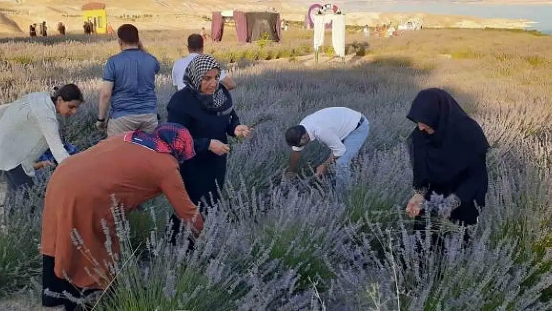 'Samsat depremzedeleri, 6 Şubat depremzedelerine moral verdi'