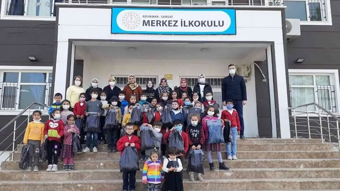 'Samsat´ta ilkokul öğrencileri giydirildi'
