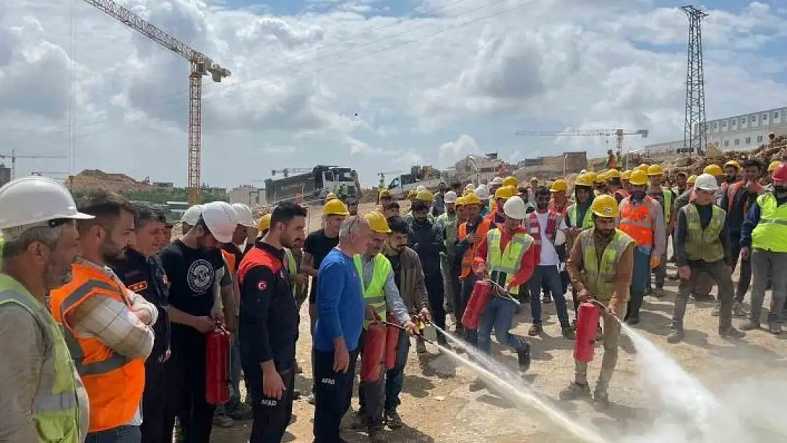 'Şantiye çalışanlarına yangın ve acil durum eğitimi verildi'