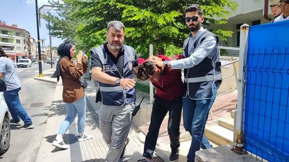 'Şarkışlada çaldıkları motosikletle Kangalda yakalandılar'