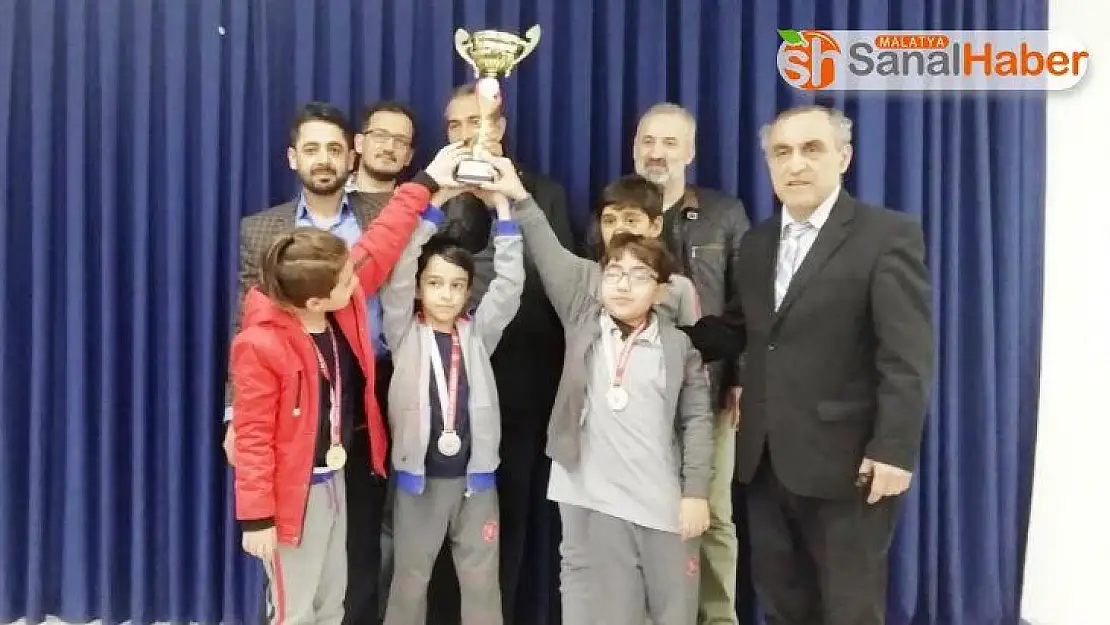 Satrançta 69 takım arasından il birincisi oldular