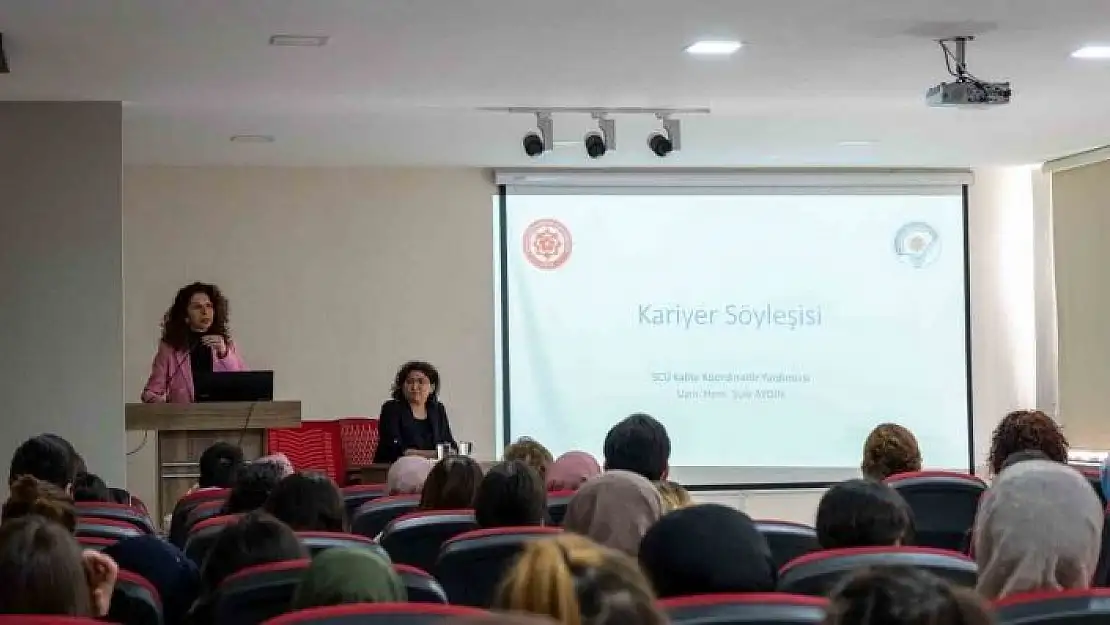 'SCÜ´de kariyer söyleşisi düzenlendi'