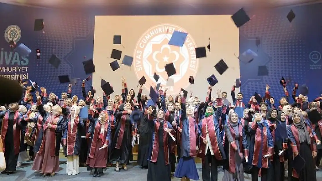 'SCÜ´de mezuniyet coşkusu'