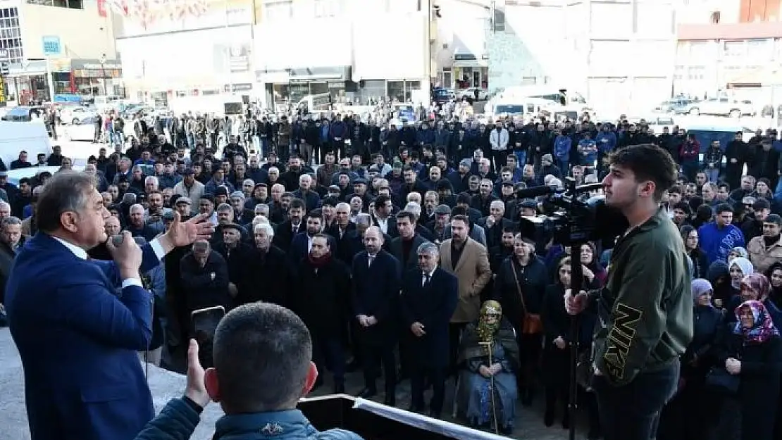 'Seçim ofisi açılışı mitinge dönüştü'