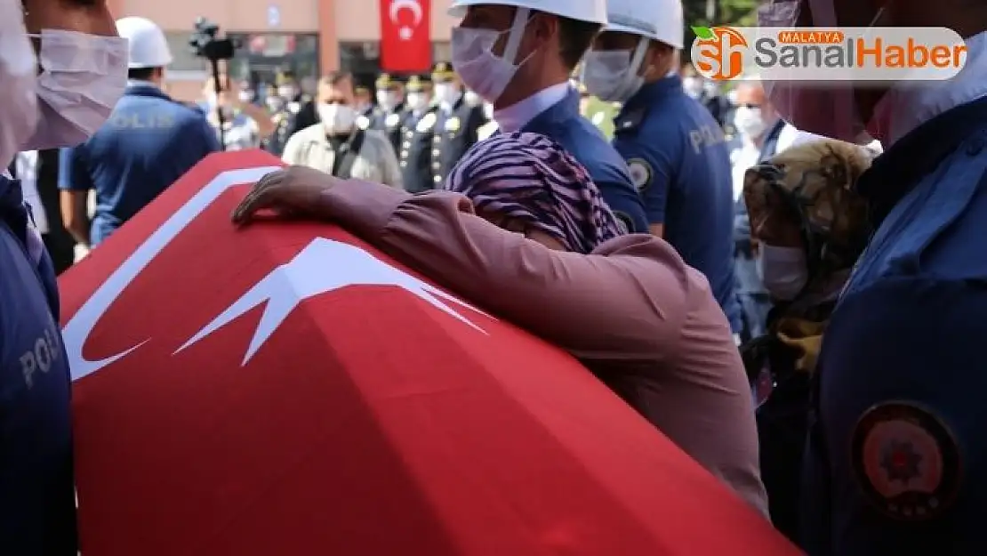 Şehidin eşinden en acı veda