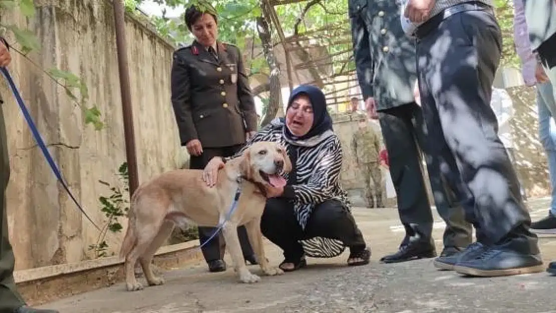 'Şehit ailesi ''Atmaca''yı gözyaşları ile teslim aldı'