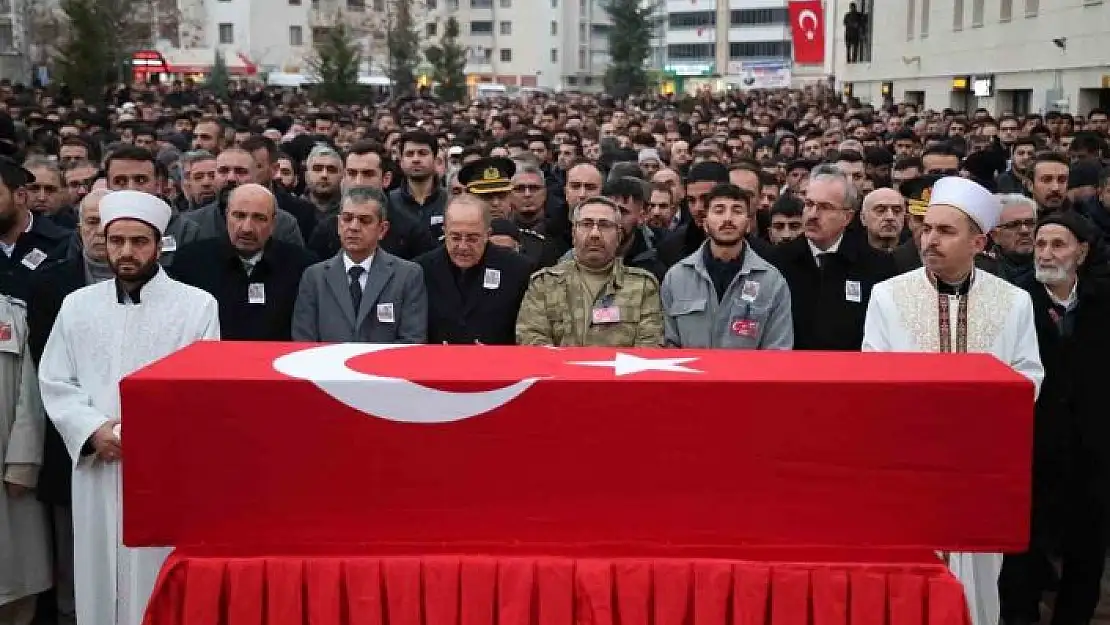 'Şehit Aslan son yolculuğuna uğurlandı'