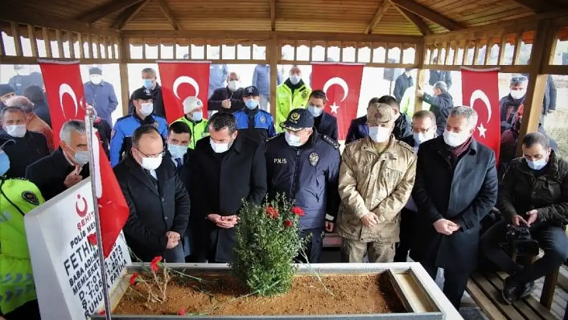 'Şehit Fethi Sekin, şehadetinin 4. yılında kabri başında anıldı'