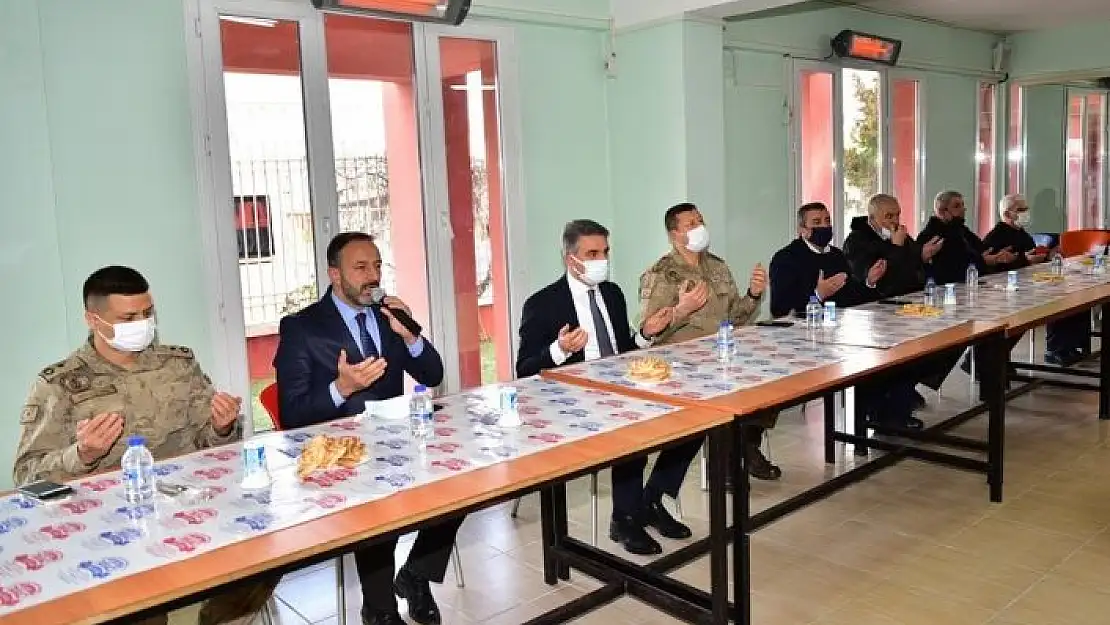 'Şehit Özbey için Mevlid-i Şerif okutuldu'