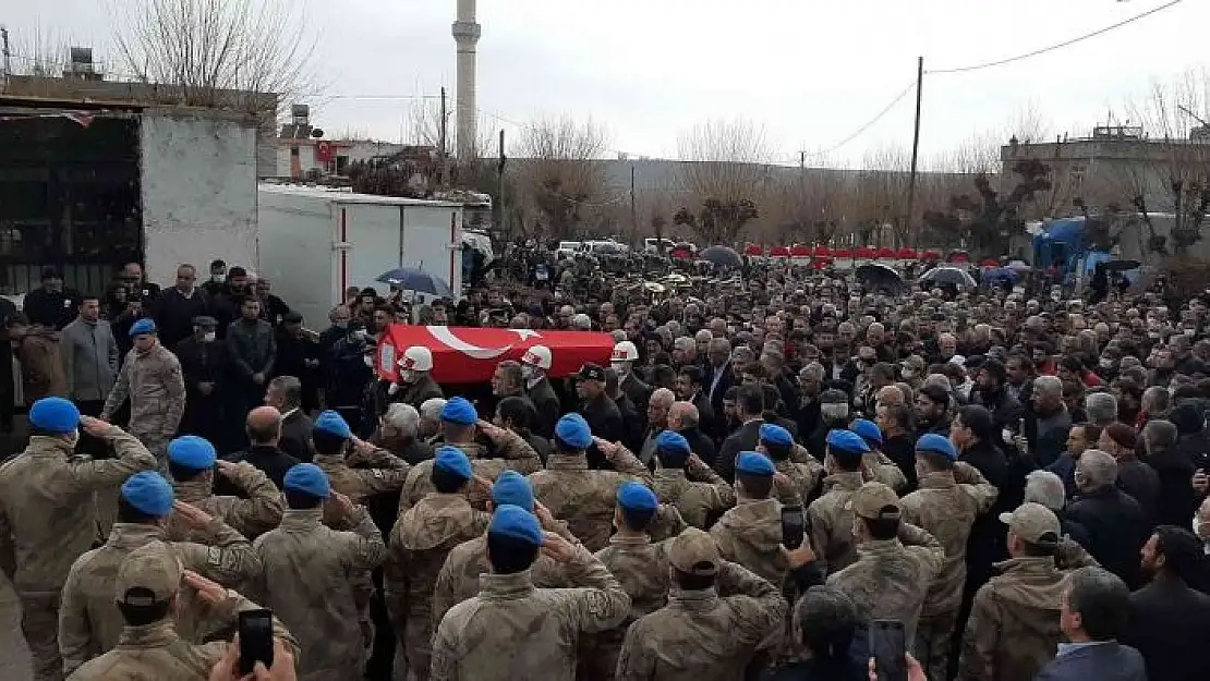 'Şehit Uzman Çavuş Mahmut Güleş son yolculuğuna uğurlandı'