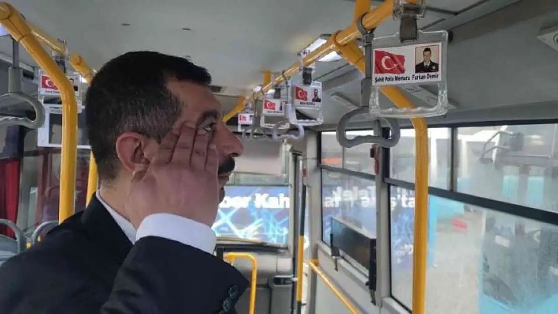 'Şehitlerin ismini otobüste yaşatıyor'