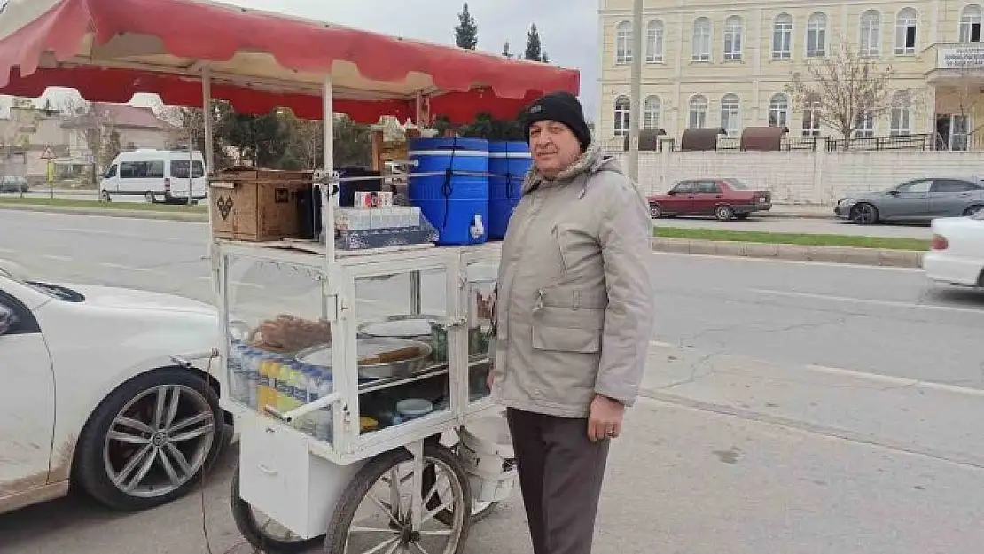 'Şeker hastası olunca yiyemediği tatlıyı satmaya başladı'