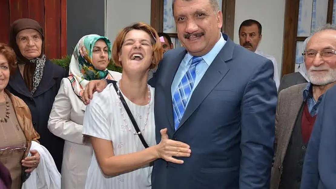 'GÜRKAN, 3 BİNE YAKIN SOKAKTA ÇALIŞMALAR YAPIYORUZ'''''