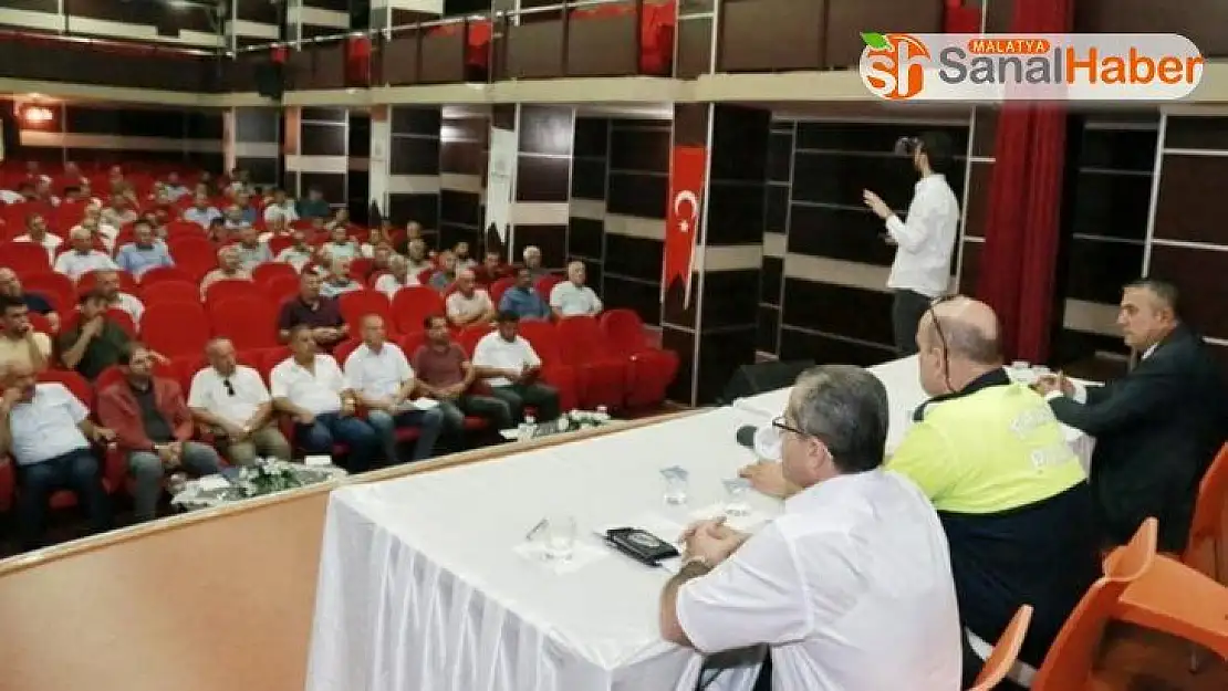 Servis şoförlerinin sorunları konuşuldu
