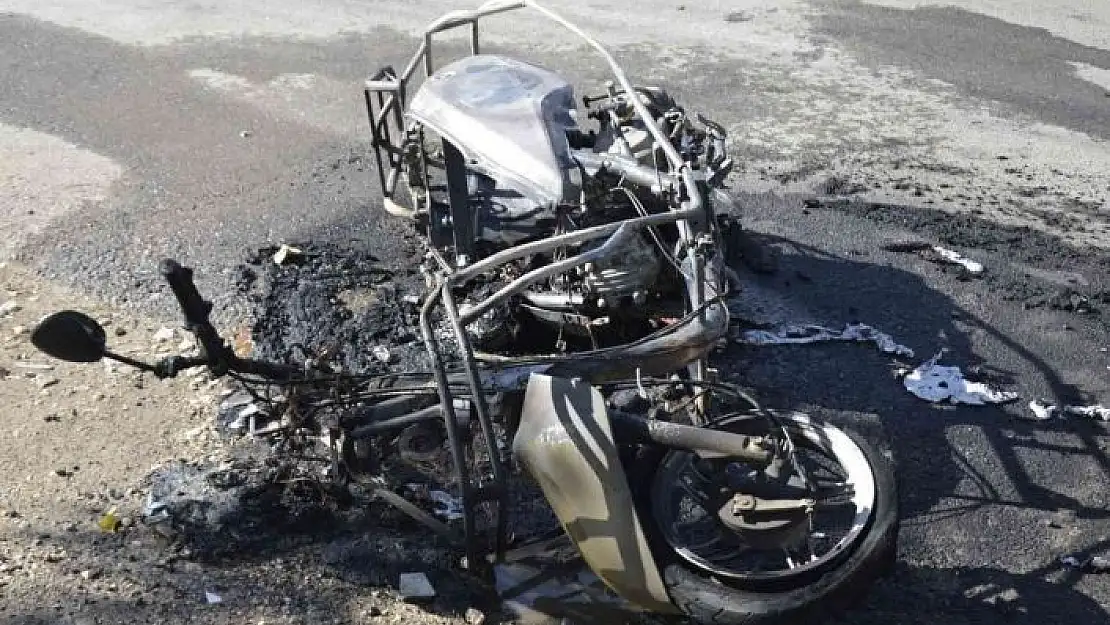 'Seyir halindeki motosiklet yanarak küle döndü'