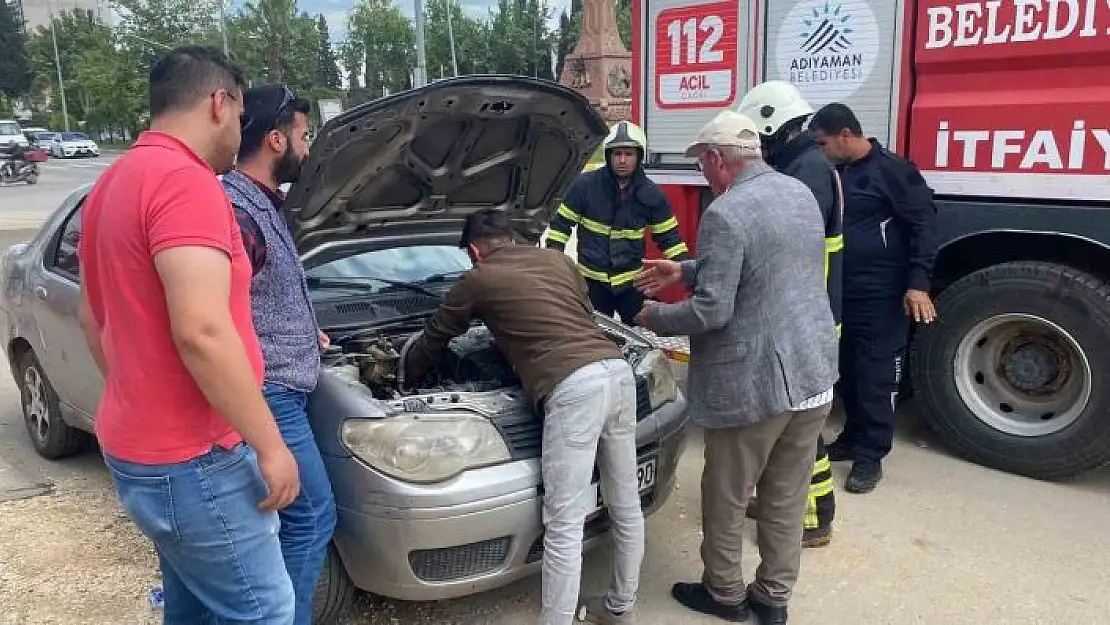 'Seyir halindeki otomobil alev aldı'