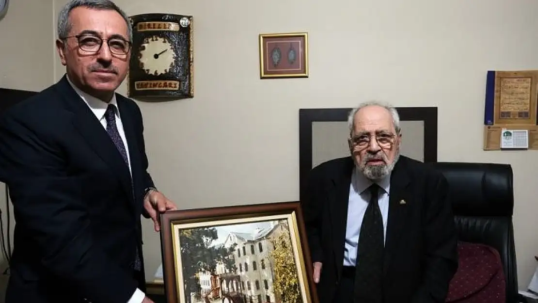 'Sezai Karakoç´a Kahramanmaraş´tan fahri hemşehrilik beratı'