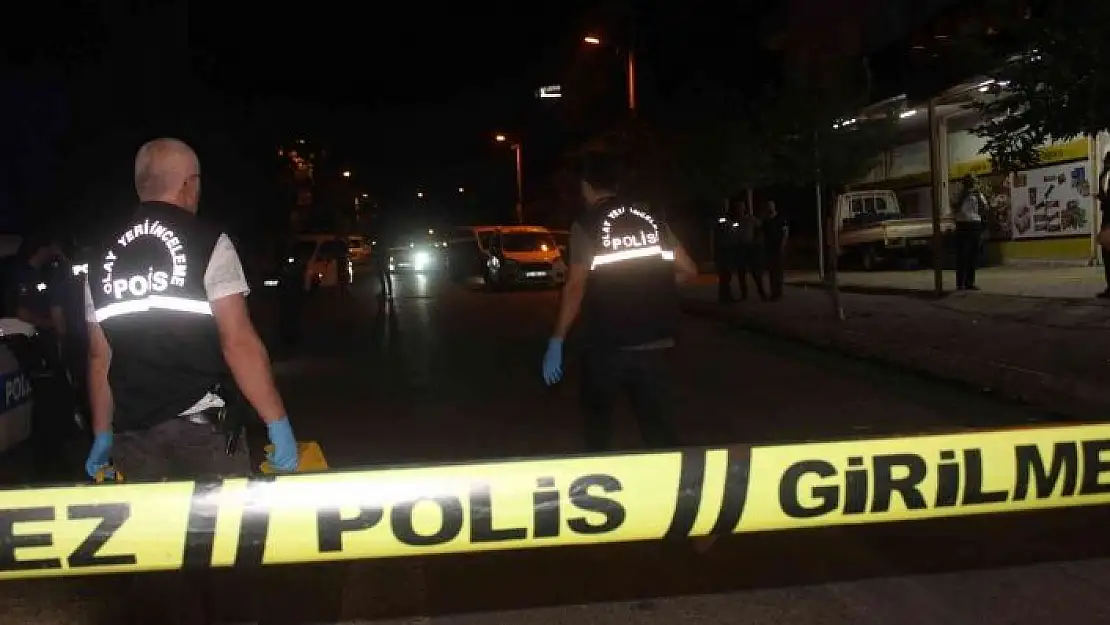 'Silahlı saldırgan darp edildikten sonra kaçtı'