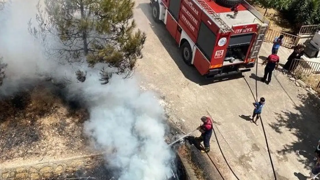 'Site bahçesinde çıkan yangın korkuttu'