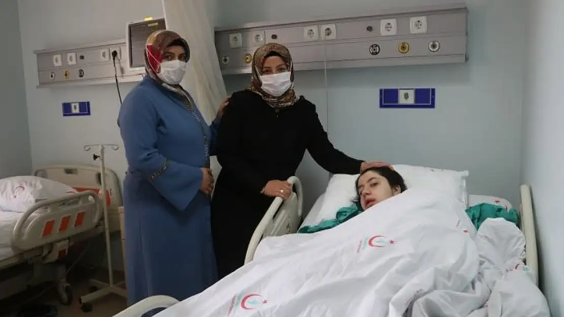 'Sivas Ağız ve Diş Sağlığı Hastanesi´nde bir ilk gerçekleştirildi'