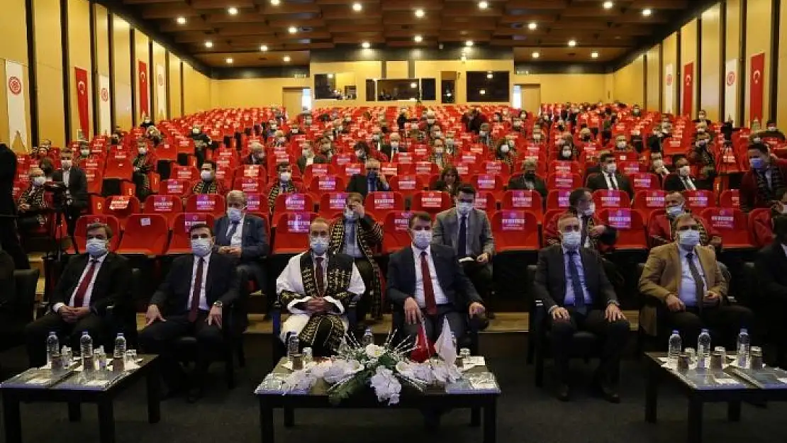 'Sivas Cumhuriyet Üniversitesi 47 yaşında'