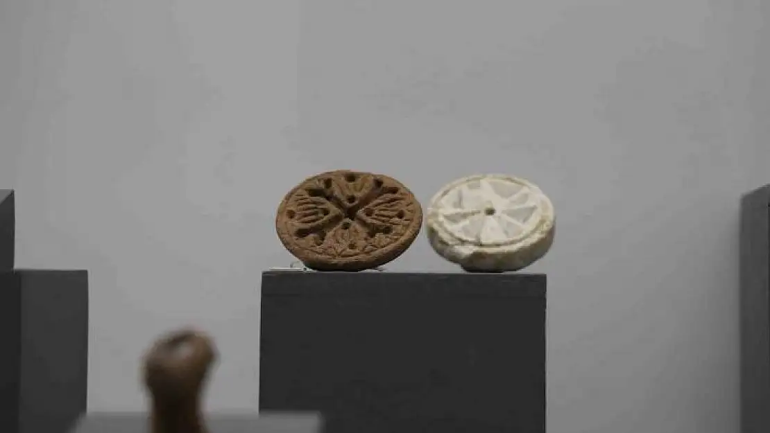 'Sivas´ta bulunan bin 500 yıllık ekmek mührü Arkeoloji Müzesi´nde sergileniyor'