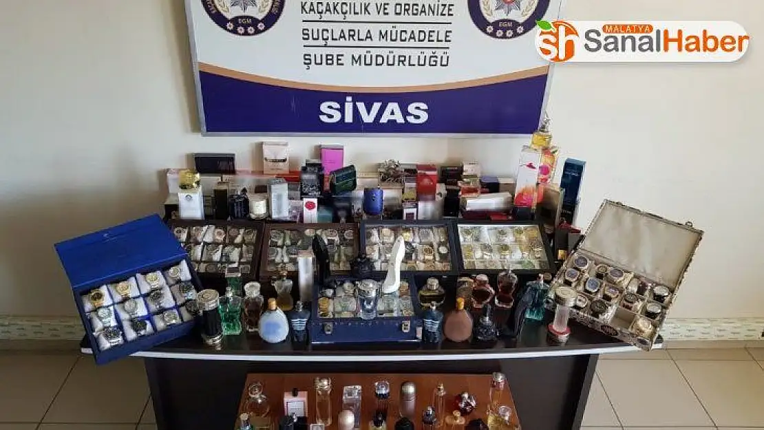 Sivas'ta çok sayıda kaçak kol saati ve parfüm ele geçirildi