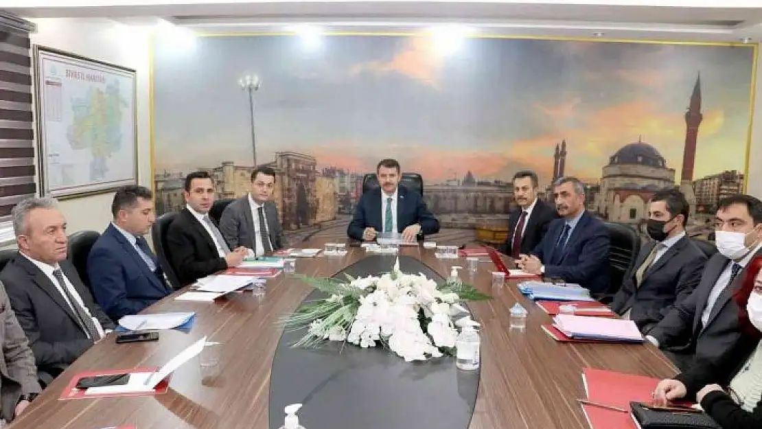 'Sivas´ta eğitim yatırımları ele alındı'