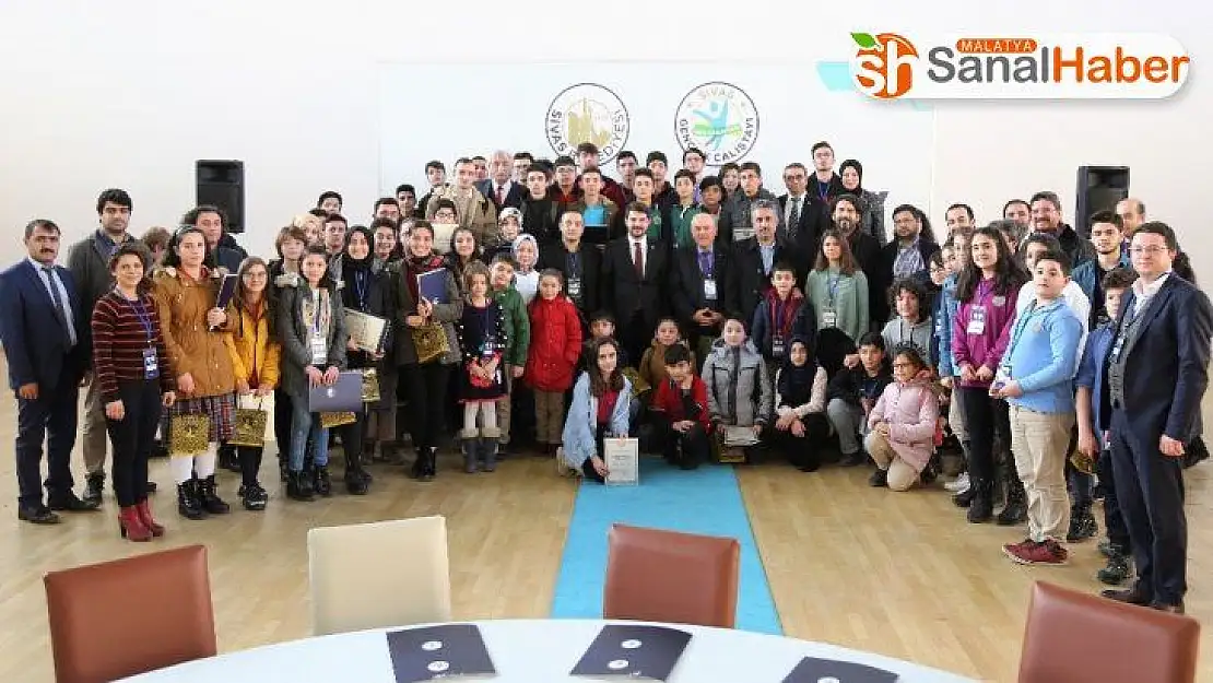 Sivas'ta genç fikirler alındı