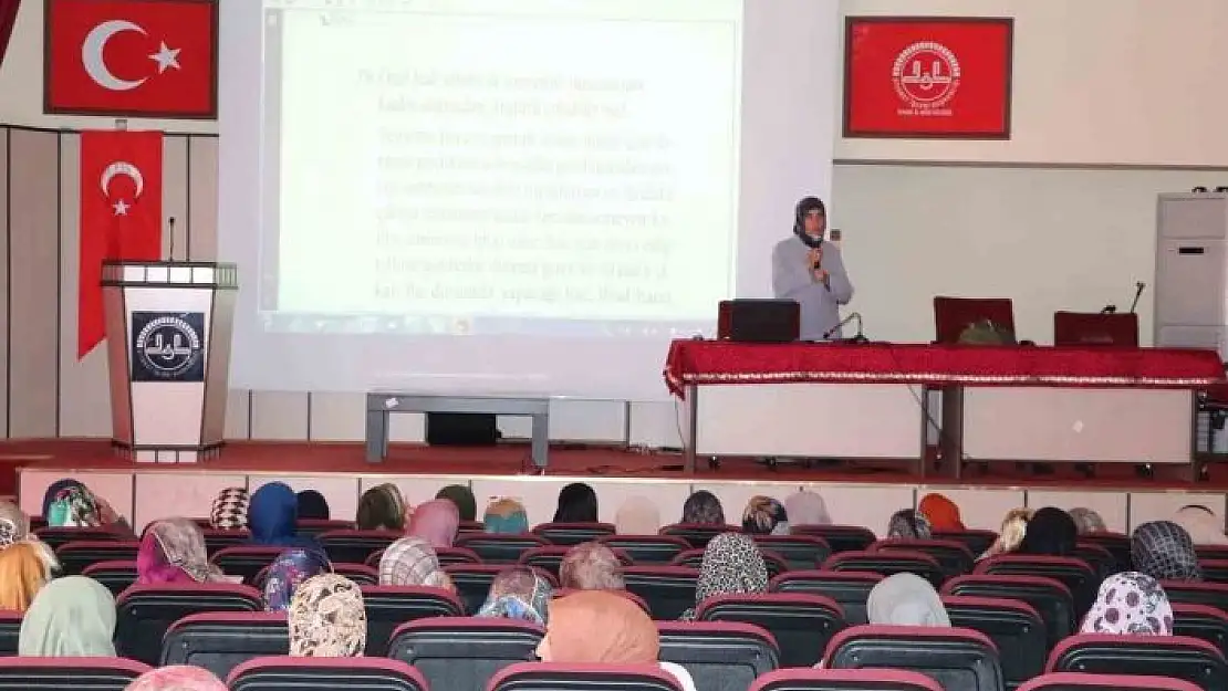 'Sivas´ta hacı adaylarına seminer verildi'