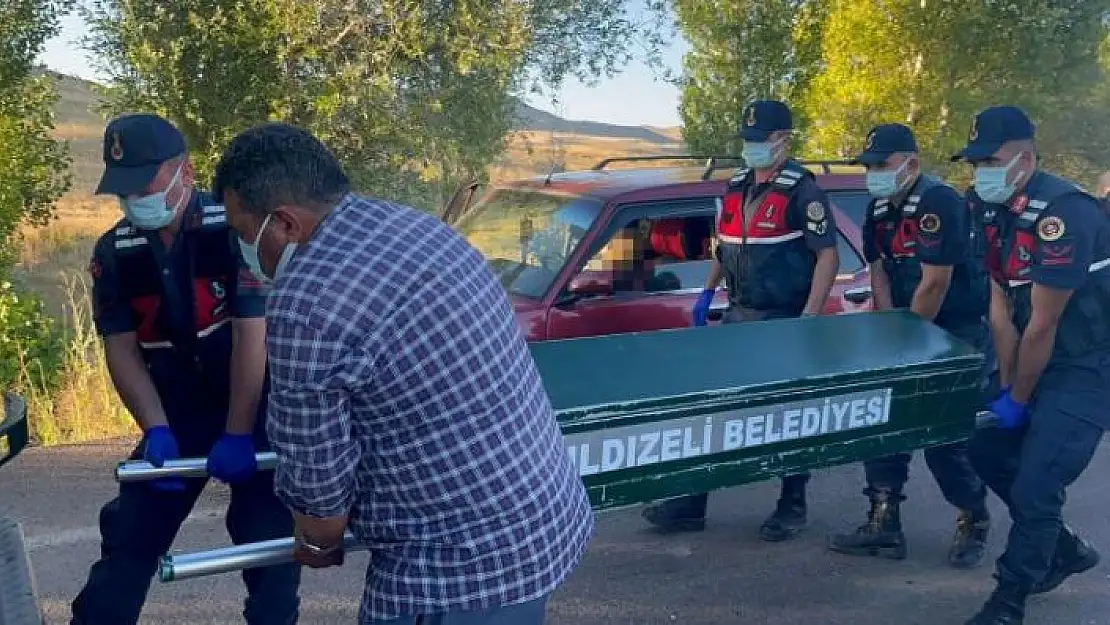 'Sivas´ta iki genç göğüslerinden vurulmuş halde ölü bulundu'