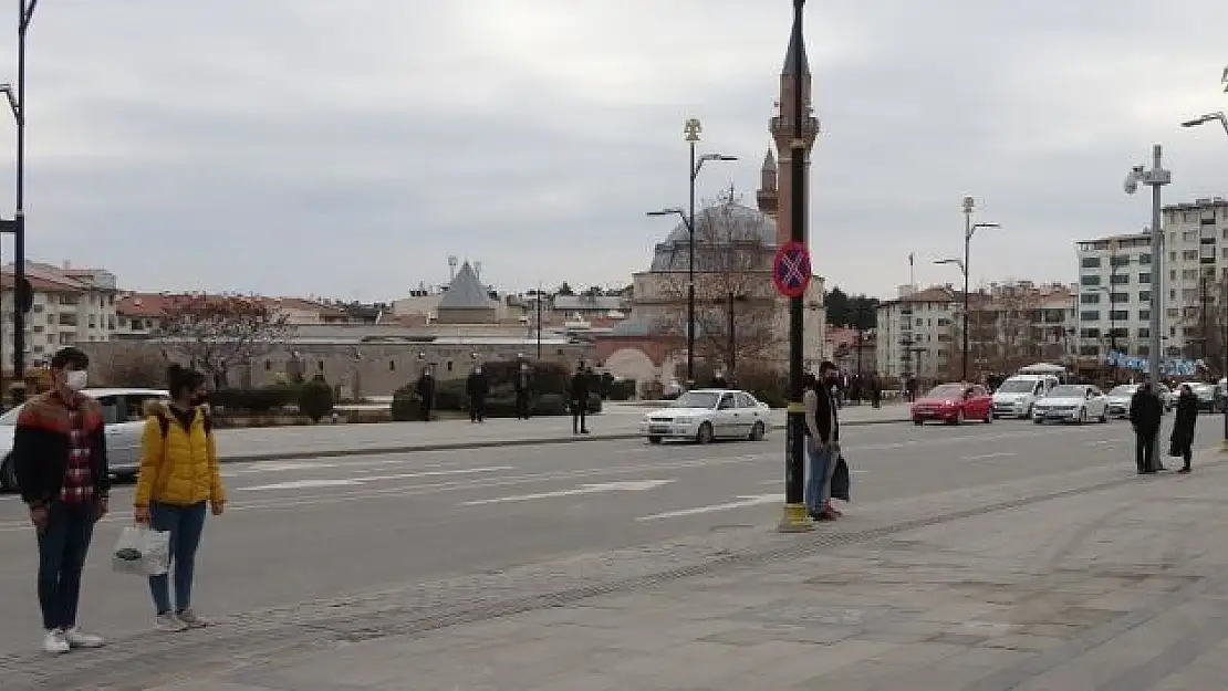 'Sivas´ta İstiklal Marşı okunurken hayat durdu'