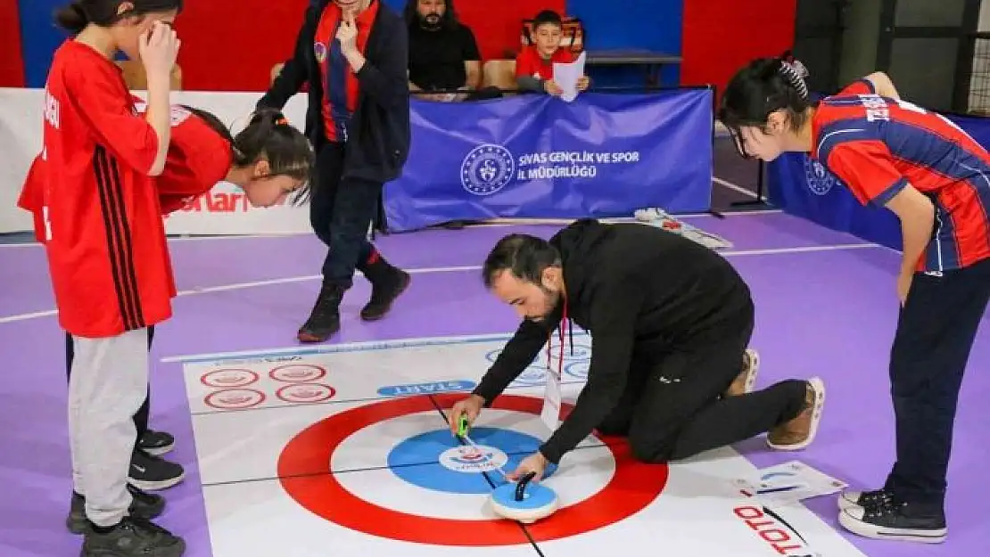 'Sivas´ta okullar Floor Curling de yarıştı'