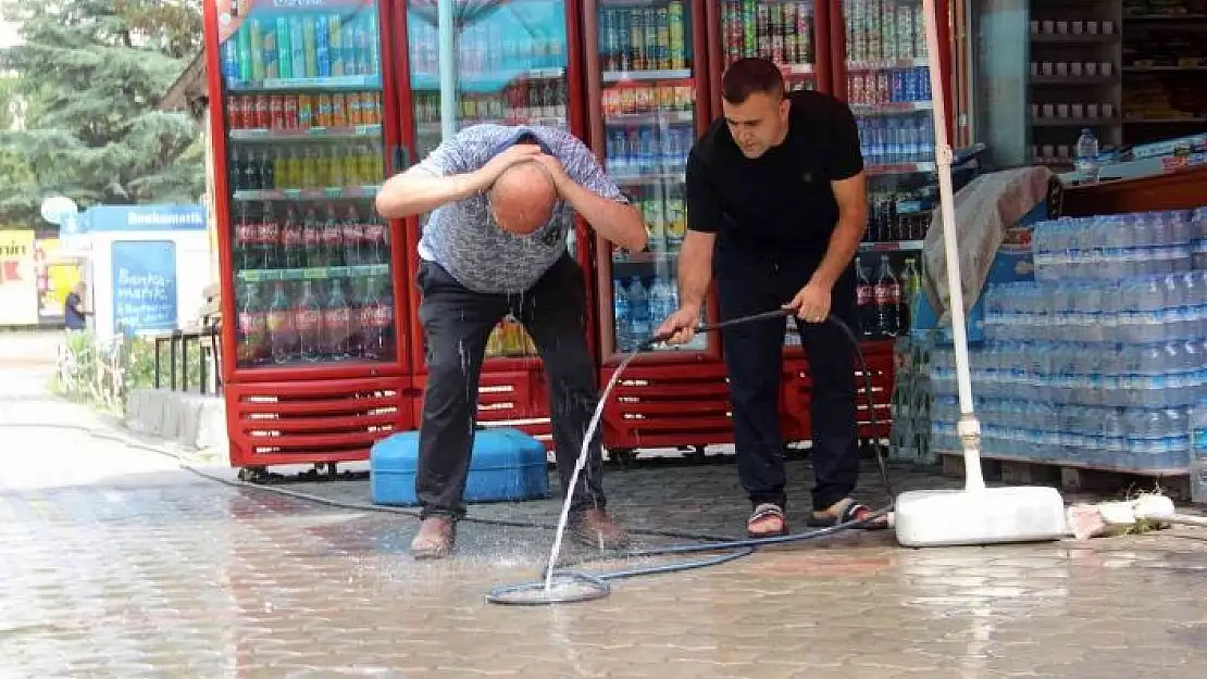 'Sivas´ta son asrın en sıcak 3 Eylül´ü yaşandı'