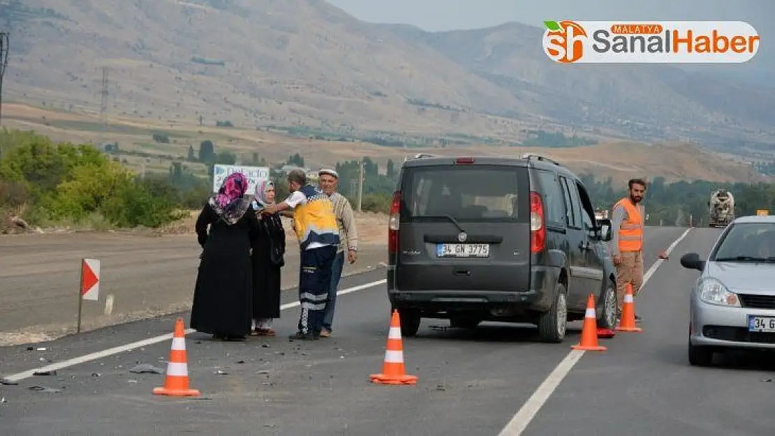 Sivas'ta trafik kazası: 9 yaralı