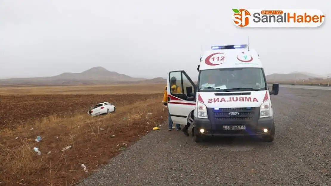 Sivas'ta trafik kazası:2 yaralı
