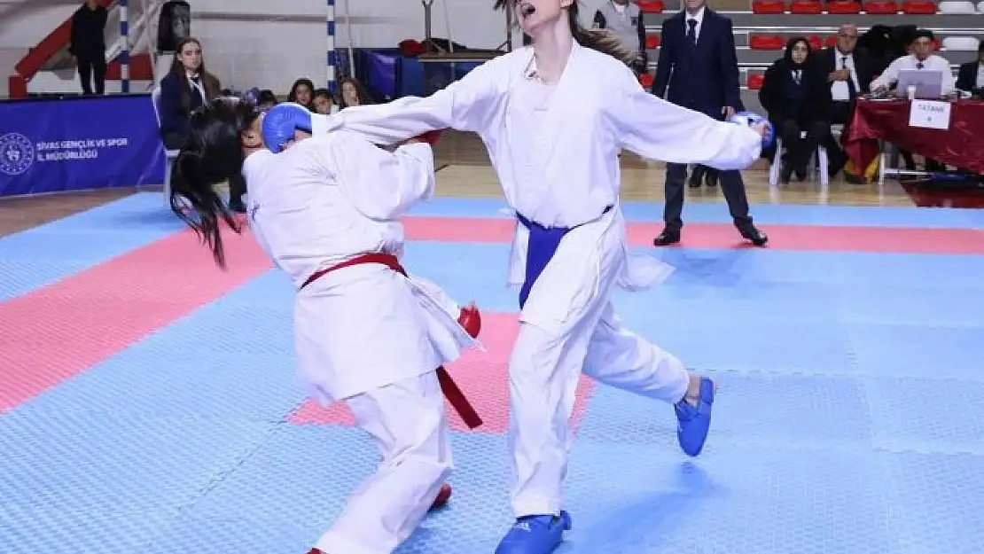 'Sivas´ta yapılan 7. Cumhuriyet Kupası İller Arası Karate Turnuvası sona erdi'