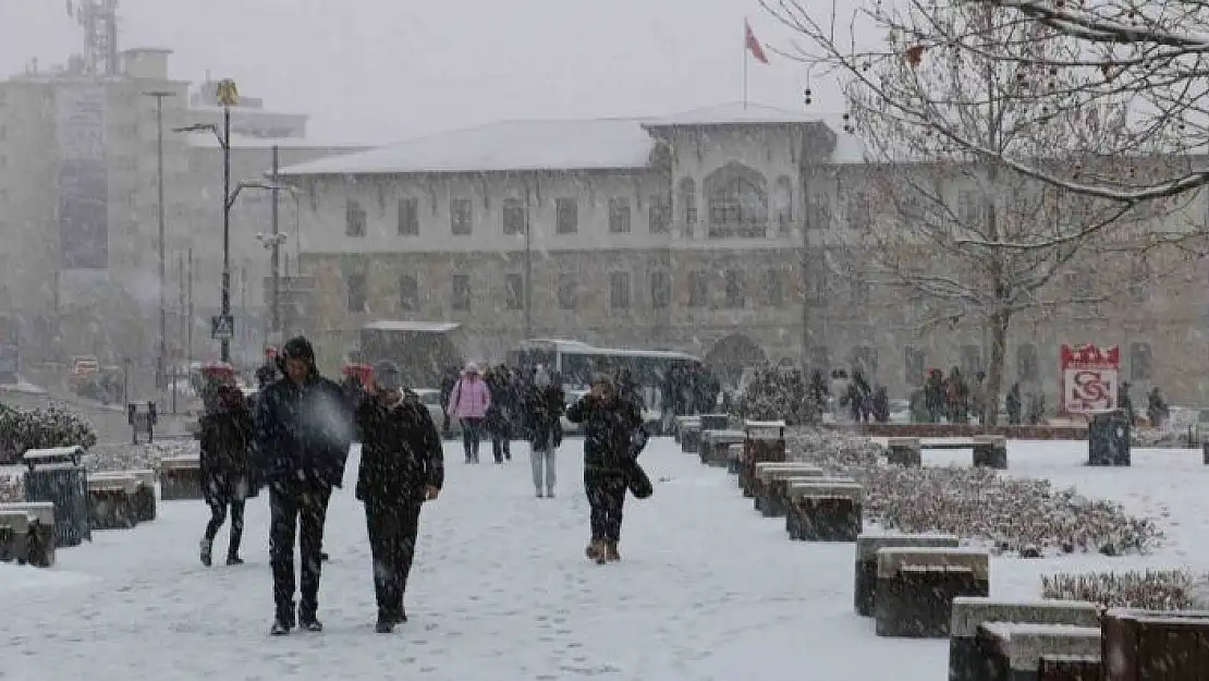 'Sivas´ta yoğun kar yağışı'