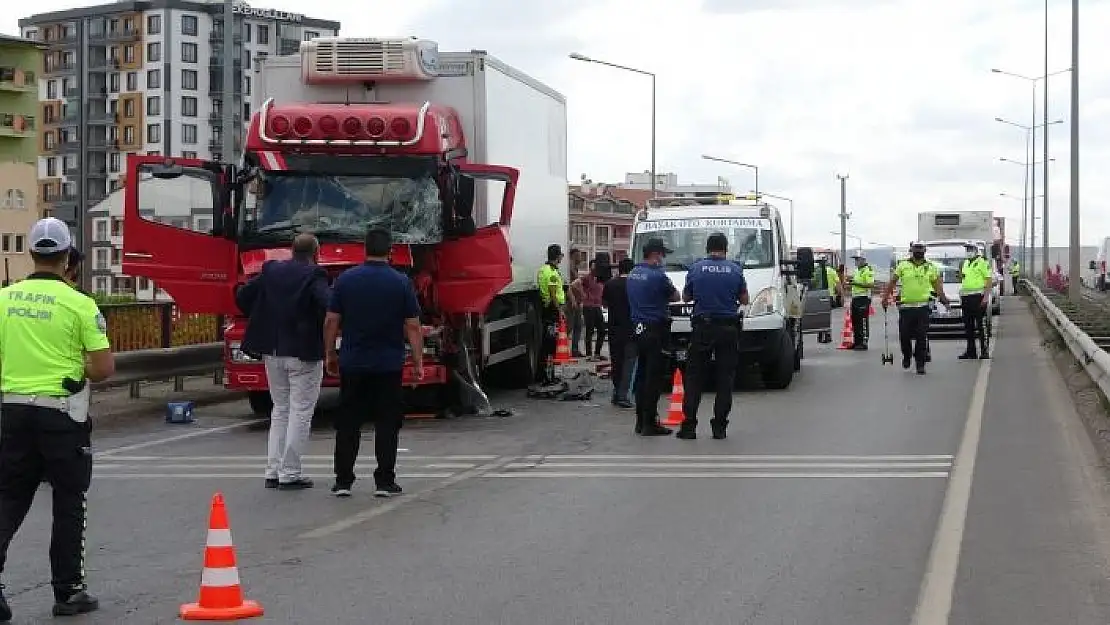 'Sivas´ta zincirleme trafik kazası: 1 yaralı'