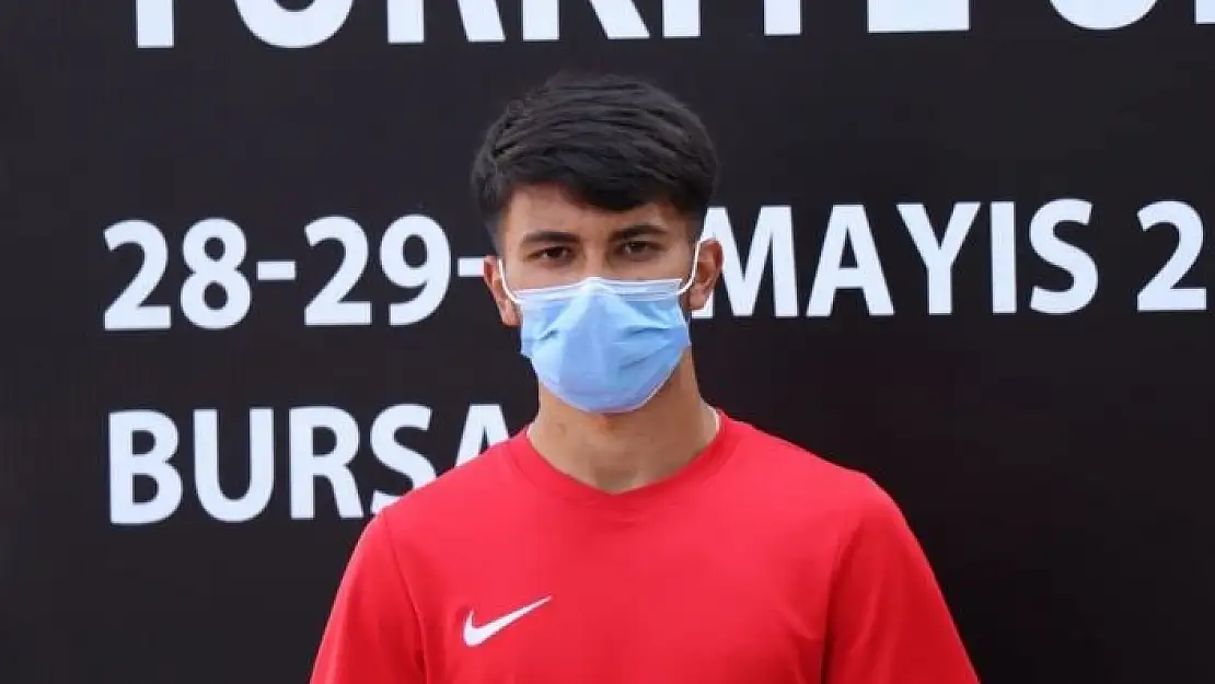 'Sivaslı sporcu Atletizm Milli Takımı´na seçildi'