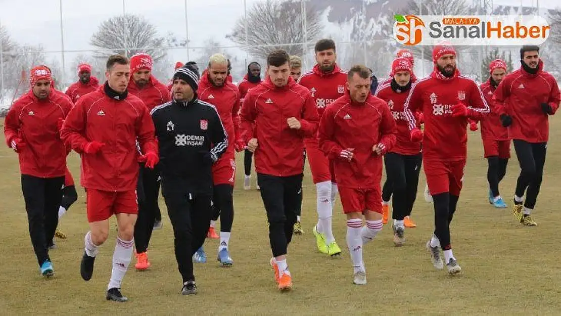 Sivasspor, Alanya mesaisini 3 eksikle sürdürdü