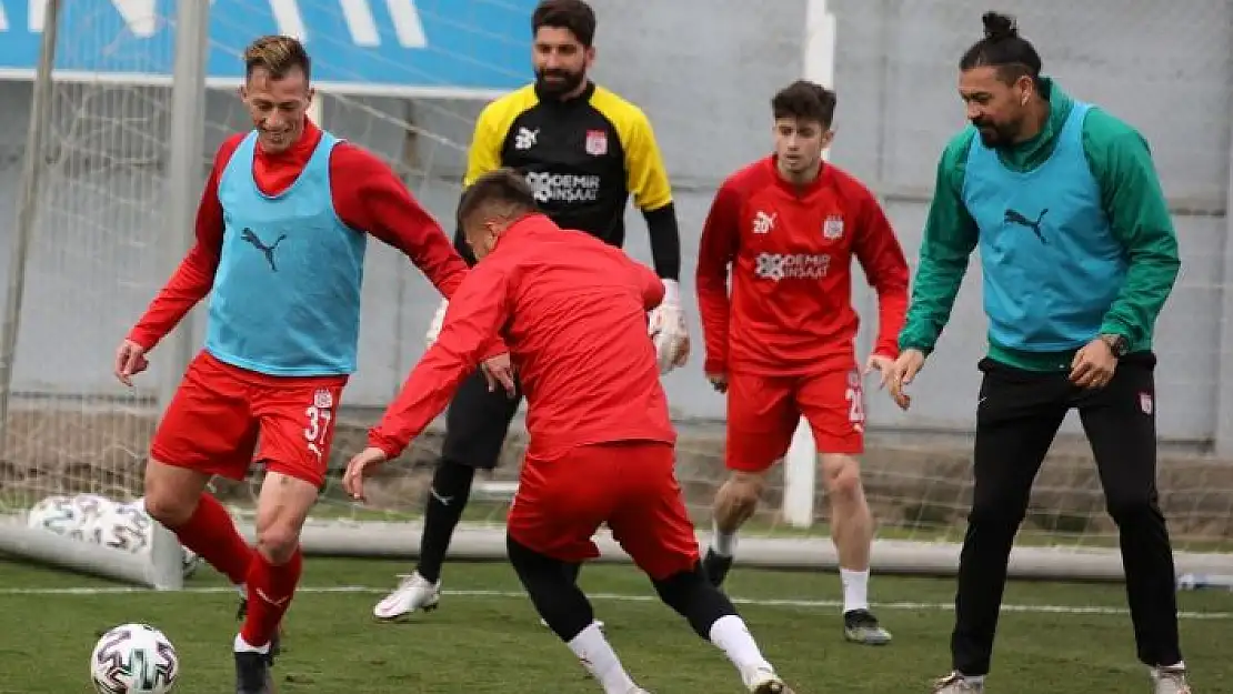 'Sivasspor ara vermeden Beşiktaş maçı hazırlıklarına başladı'