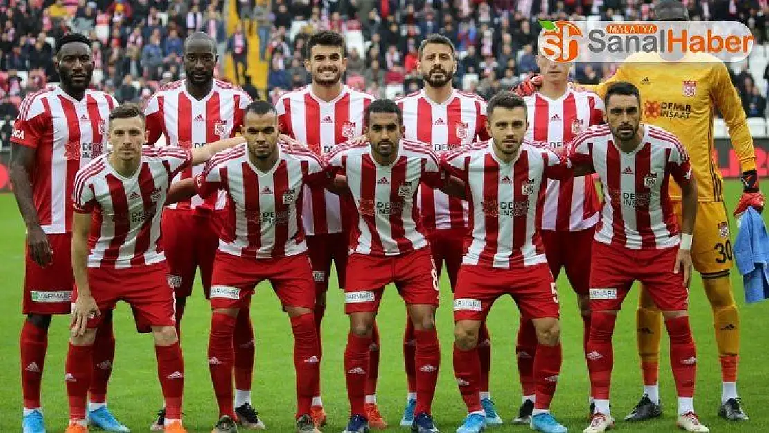 Sivasspor'da 4 futbolcu sarı kart sınırında